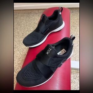 TIEM cycle shoes